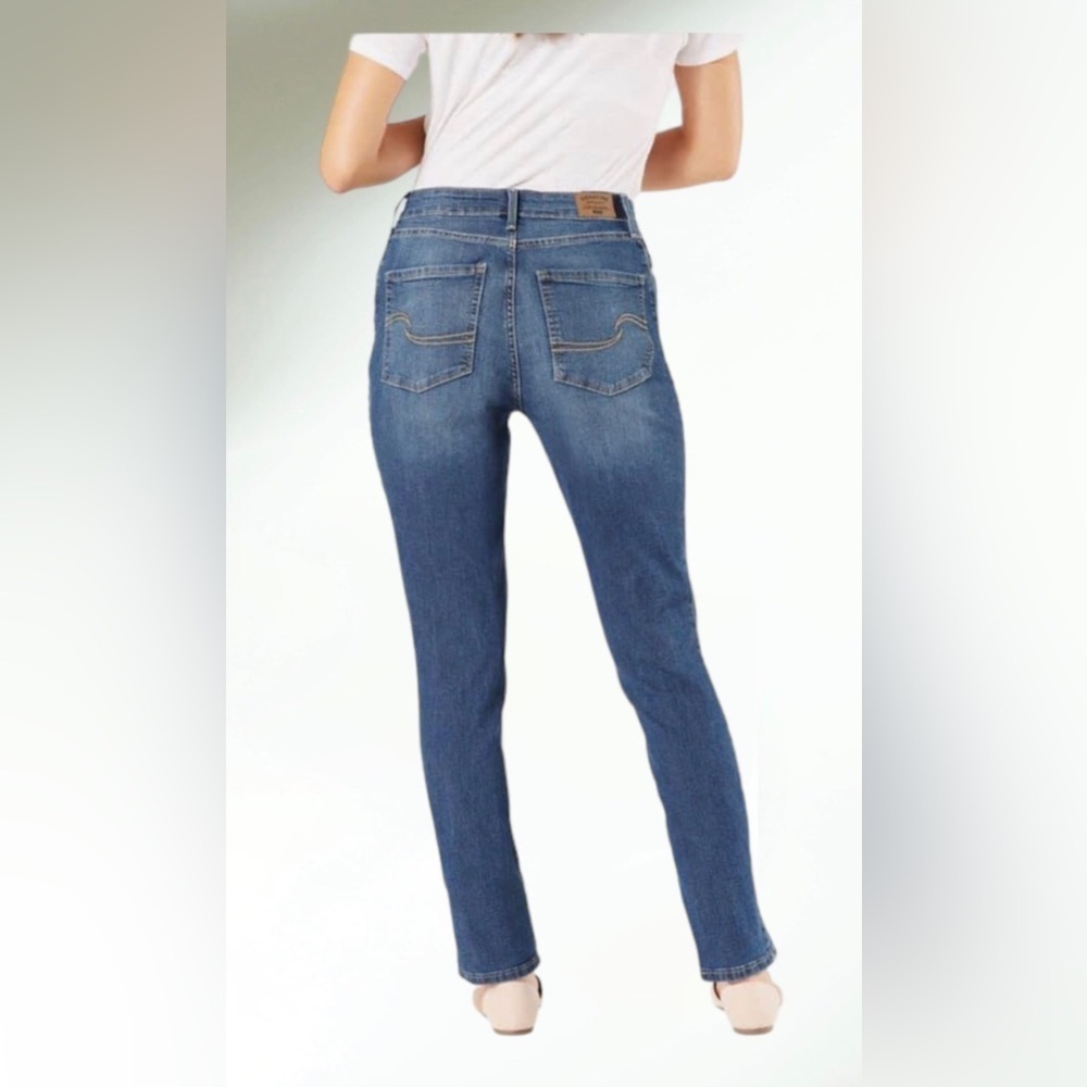 Signature by Levi Strauss & Co Women Slim Straight Jeans Size 32x32 - Picture 3 of 13